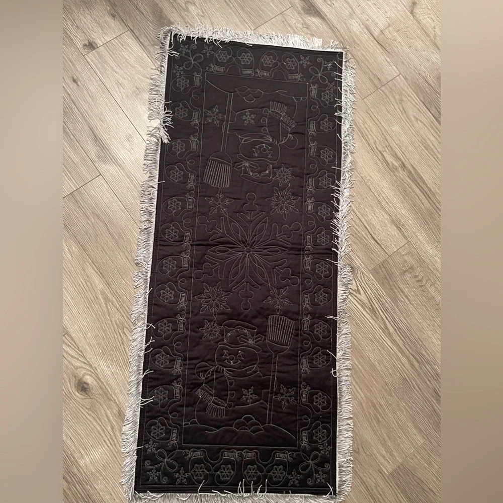 Christmas Beautiful Snowman Table Runner‎